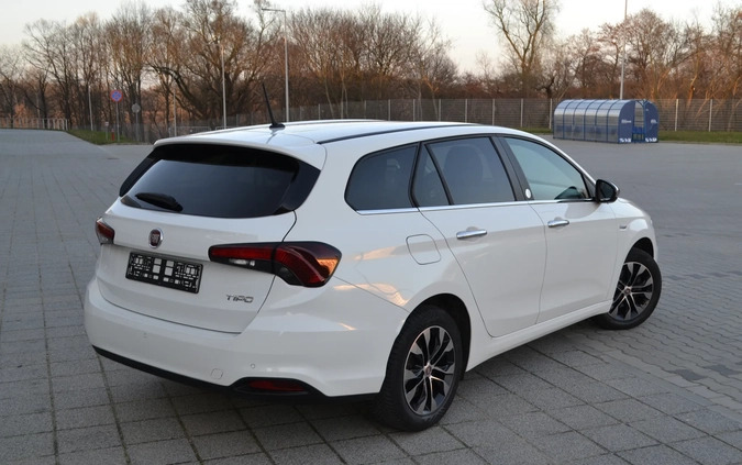 Fiat Tipo cena 54900 przebieg: 106000, rok produkcji 2020 z Płock małe 781